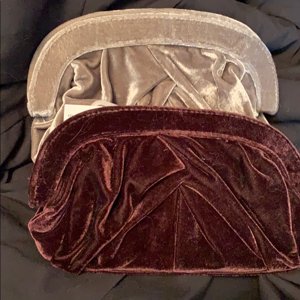 2 clutch purses